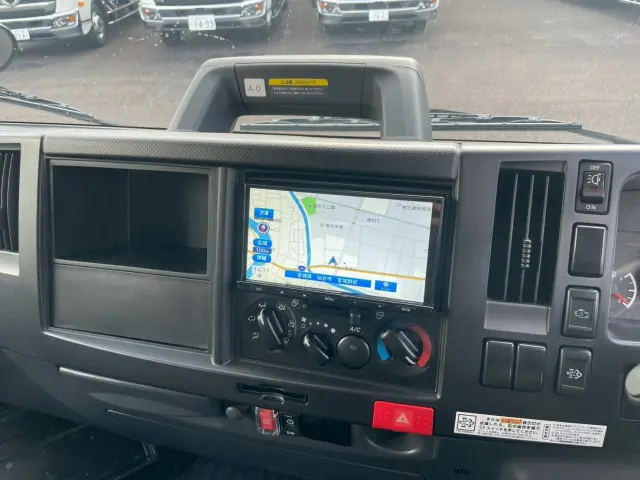 いすゞ エルフ 2RG-NPR88AN(2WD)の写真43