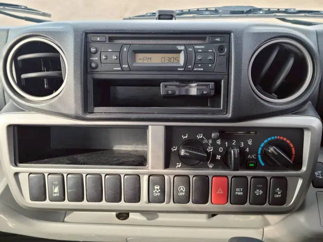 日野 デュトロ TPG-XZC605M(2WD)の写真38