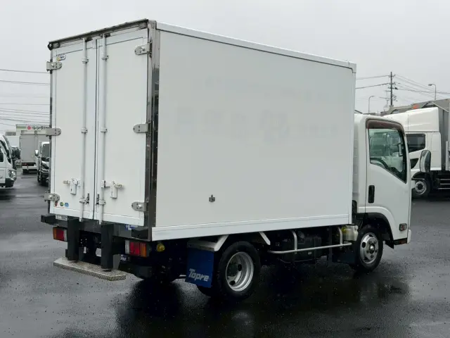 いすゞ エルフ TPG-NLR85AN(2WD)の写真4