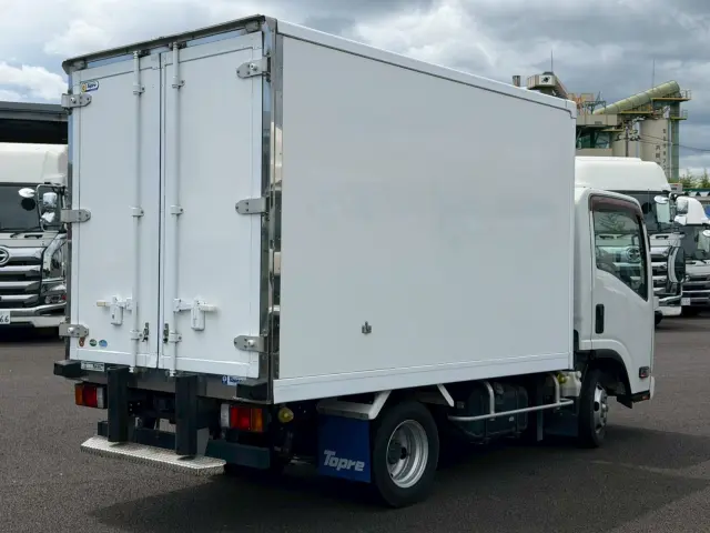いすゞ エルフ TPG-NLR85AN(2WD)の写真4
