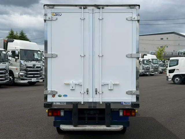 いすゞ エルフ TPG-NLR85AN(2WD)の写真5