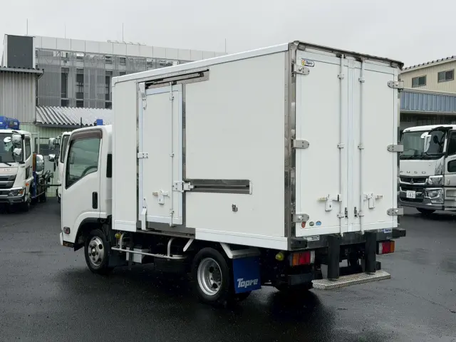 いすゞ エルフ TPG-NLR85AN(2WD)の写真6