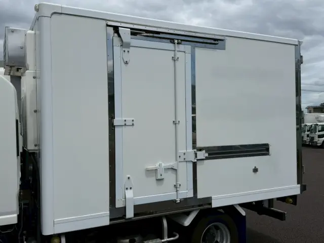 いすゞ エルフ TPG-NLR85AN(2WD)の写真7