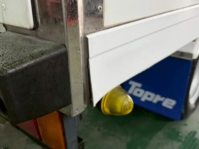 いすゞ エルフ TPG-NLR85AN(2WD)の写真24