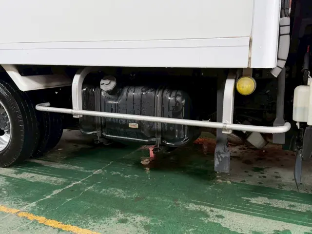 いすゞ エルフ TPG-NLR85AN(2WD)の写真26