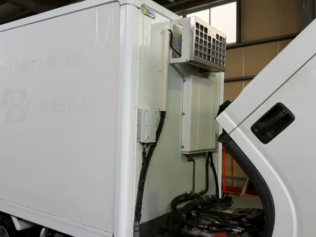 いすゞ エルフ TPG-NLR85AN(2WD)の写真27