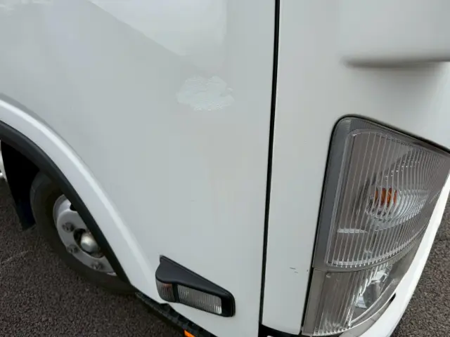 いすゞ エルフ TPG-NLR85AN(2WD)の写真31