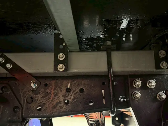 いすゞ エルフ TPG-NLR85AN(2WD)の写真35