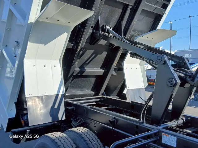 日野 レンジャー 2KG-FD2ABA(2WD)の写真16