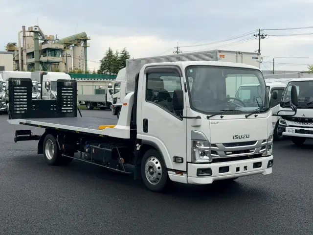いすゞ エルフ 2RG-NPR88AN(2WD)の写真3