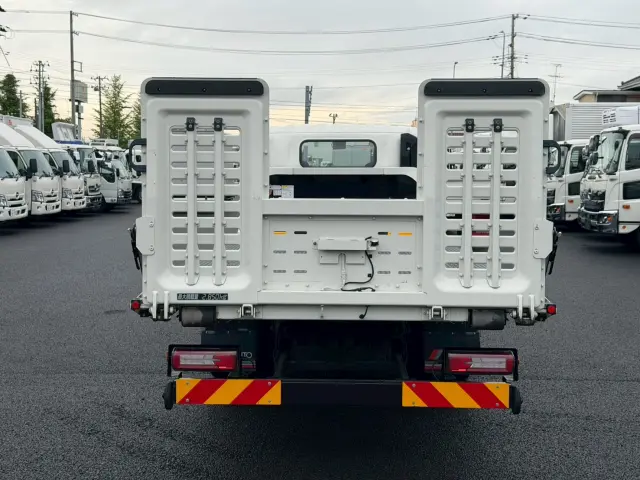 いすゞ エルフ 2RG-NPR88AN(2WD)の写真5
