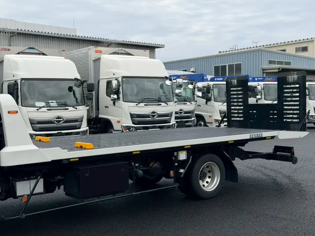 いすゞ エルフ 2RG-NPR88AN(2WD)の写真10