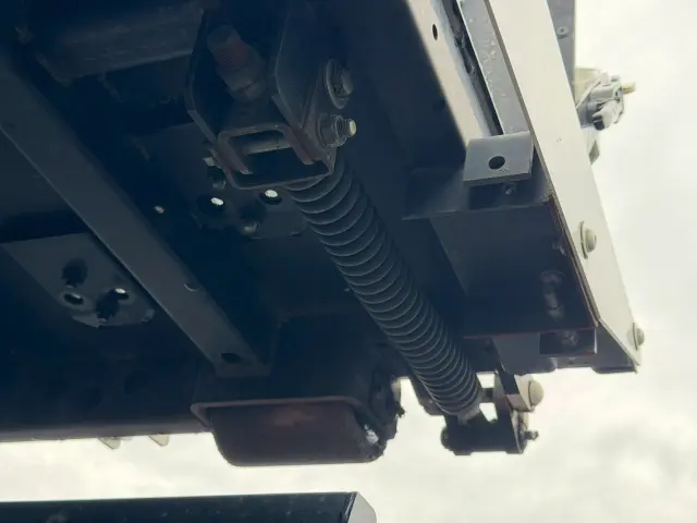 いすゞ エルフ 2RG-NPR88AN(2WD)の写真19
