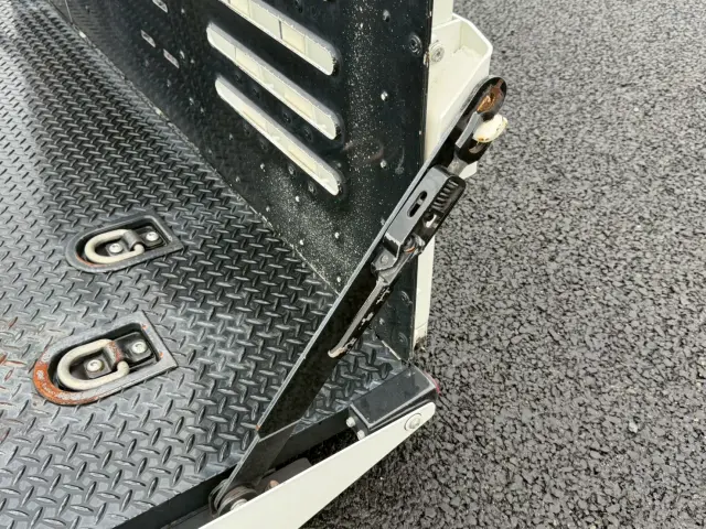 いすゞ エルフ 2RG-NPR88AN(2WD)の写真34