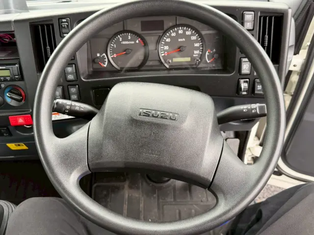 いすゞ エルフ 2RG-NPR88AN(2WD)の写真46