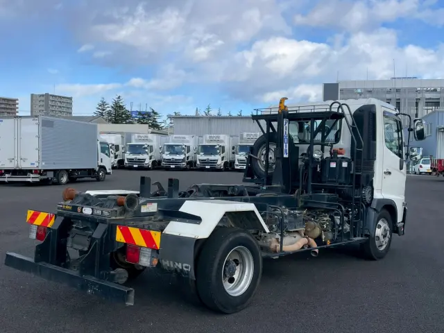 日野 レンジャー 2KG-FC2ABA(2WD)の写真4