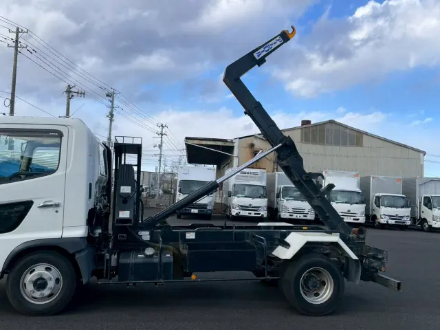 日野 レンジャー 2KG-FC2ABA(2WD)の写真10