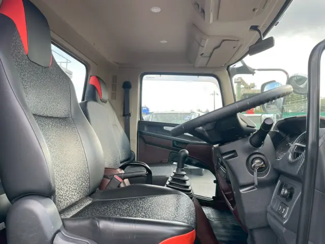 日野 レンジャー 2KG-FC2ABA(2WD)の写真36