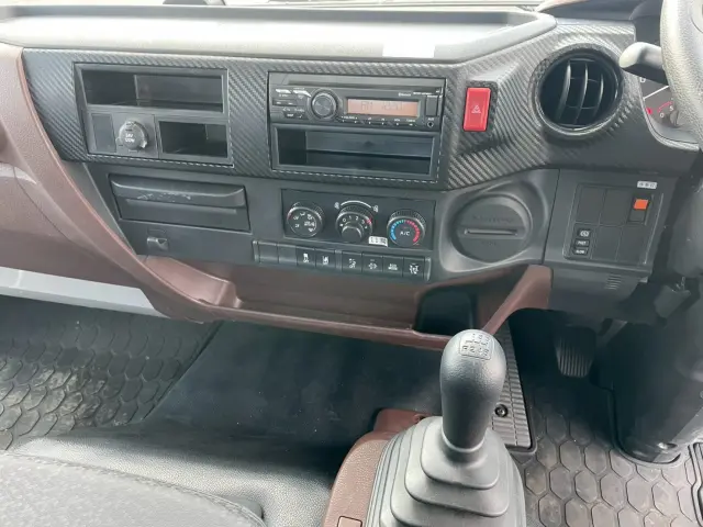 日野 レンジャー 2KG-FC2ABA(2WD)の写真39