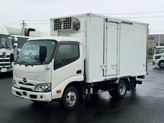 日野 デュトロ 2RG-XZC605M(2WD)の写真1