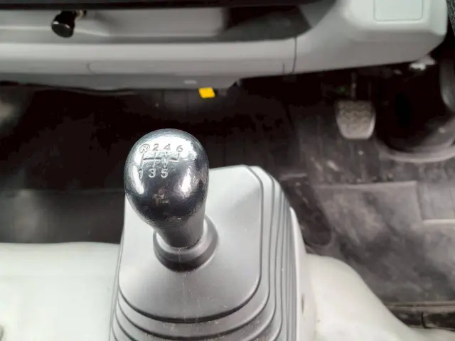 日野 デュトロ 2RG-XZC605M(2WD)の写真47