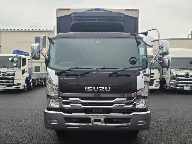 いすゞ フォワード 2RG-FRR90T2(2WD)の写真2