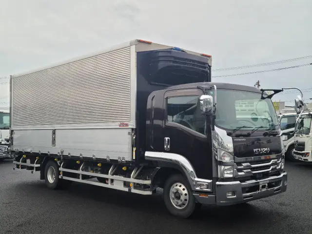 いすゞ フォワード 2RG-FRR90T2(2WD)の写真3