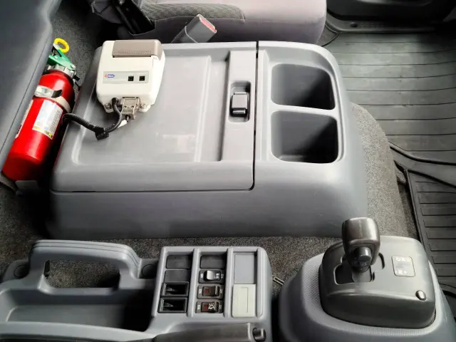 いすゞ フォワード 2RG-FRR90T2(2WD)の写真43