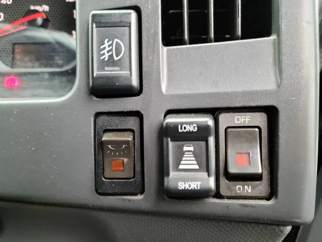 いすゞ フォワード 2RG-FRR90T2(2WD)の写真46