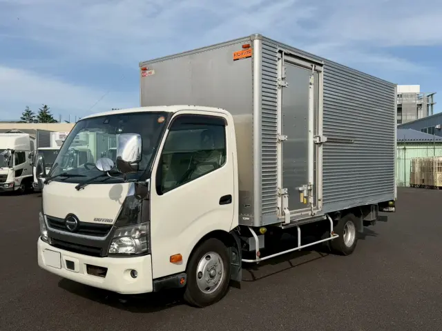 日野 デュトロ TKG-XZU710M(2WD)の写真1