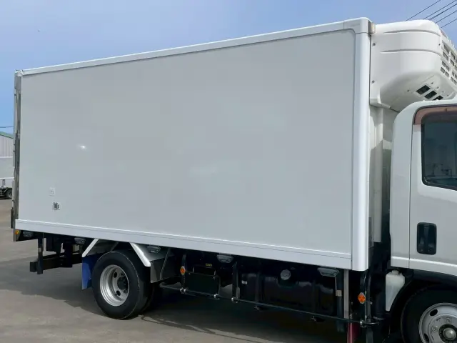 いすゞ エルフ TKG-NMR85AN(2WD)の写真8