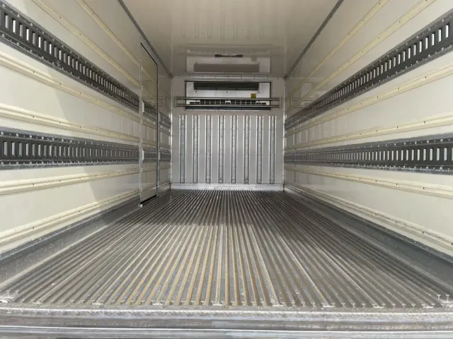 いすゞ エルフ TKG-NMR85AN(2WD)の写真13