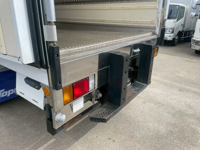 いすゞ エルフ TKG-NMR85AN(2WD)の写真15