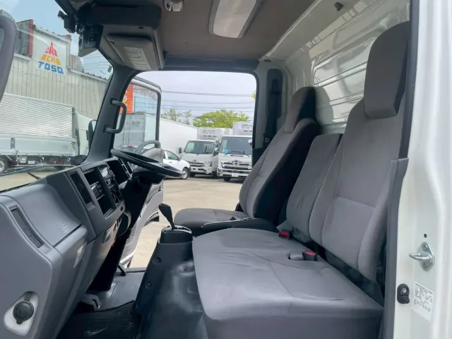 いすゞ エルフ TKG-NMR85AN(2WD)の写真30