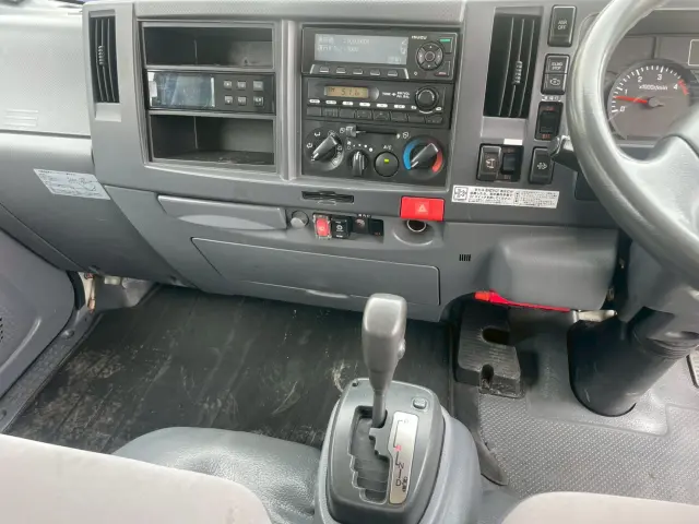 いすゞ エルフ TKG-NMR85AN(2WD)の写真32