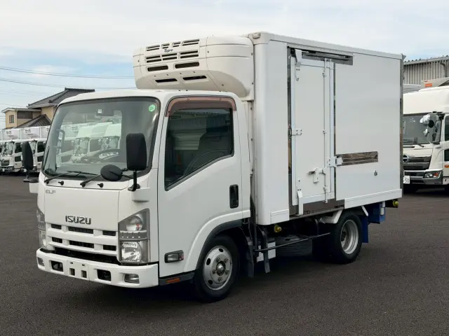 いすゞ エルフ TKG-NMR85AN(2WD)の写真1