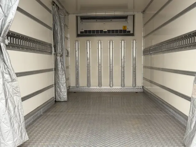 いすゞ エルフ TKG-NMR85AN(2WD)の写真12