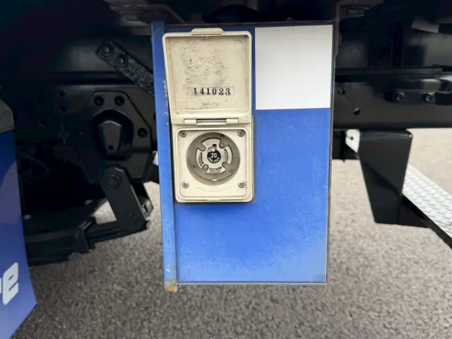 いすゞ エルフ TKG-NMR85AN(2WD)の写真22