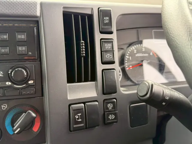 いすゞ エルフ TKG-NMR85AN(2WD)の写真41