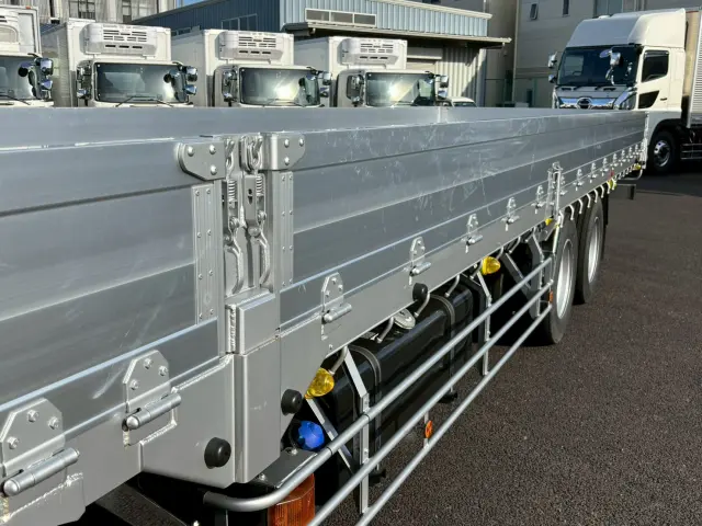 日野 プロフィア 2DG-FW1AHC(8x4)の写真13