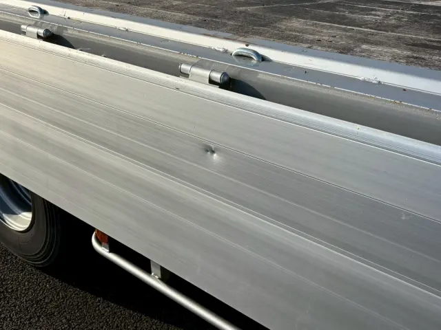 日野 プロフィア 2DG-FW1AHC(8x4)の写真17