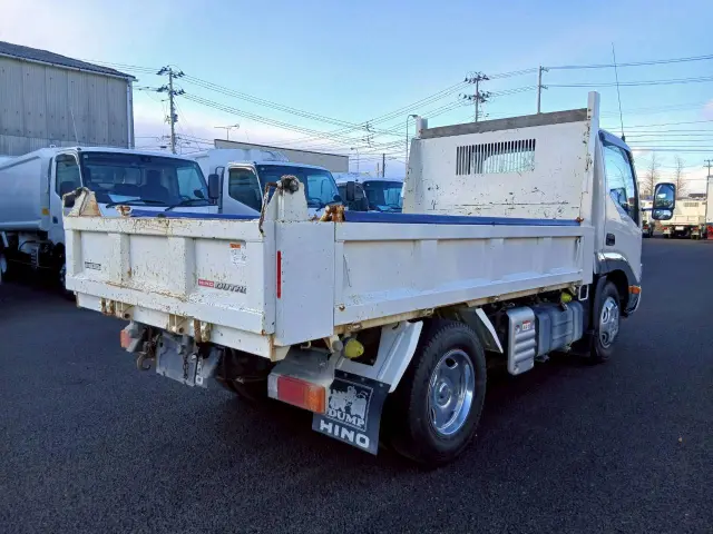 日野 デュトロ 2RG-XZU600T(2WD)の写真4