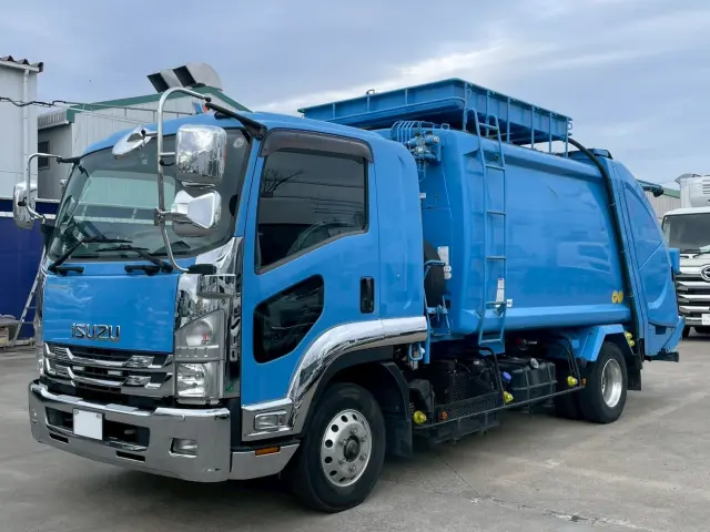 いすゞ フォワード 2PG-FRR90S2(2WD)の写真1
