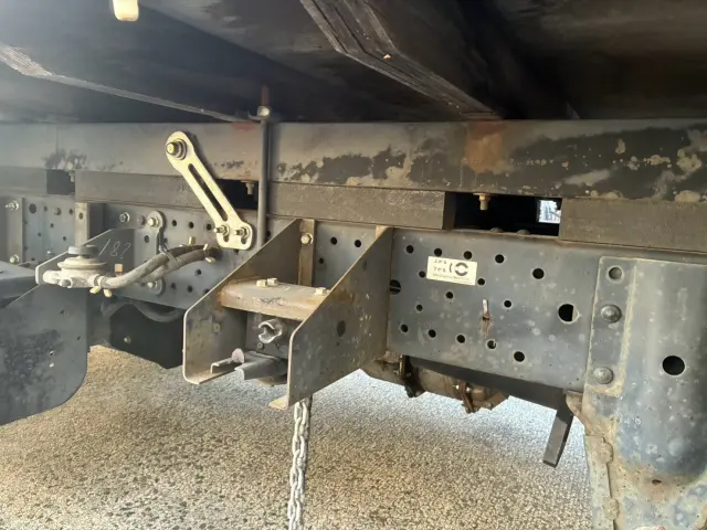 いすゞ エルフ TKG-NJR85A(2WD)の写真24