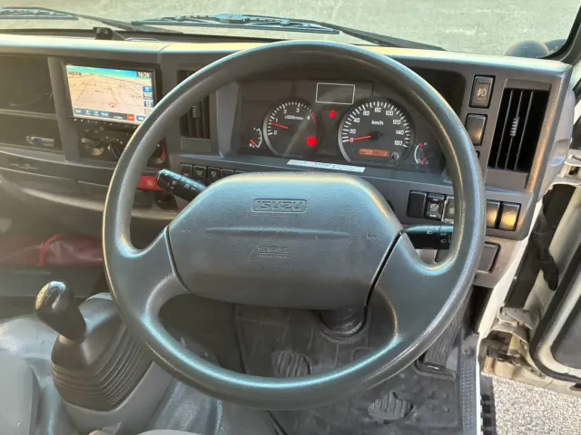いすゞ エルフ TKG-NJR85A(2WD)の写真32