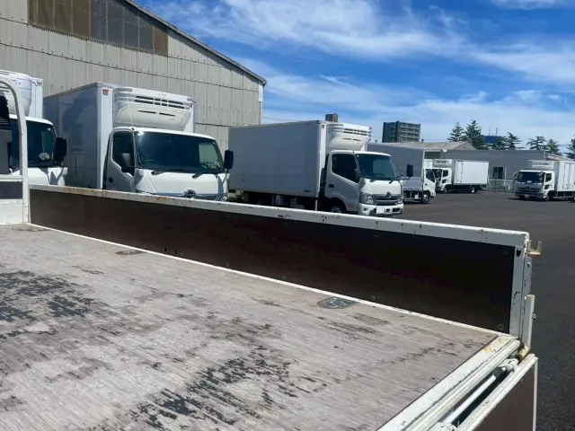 日野 デュトロ 2RG-XZU710M(2WD)の写真14