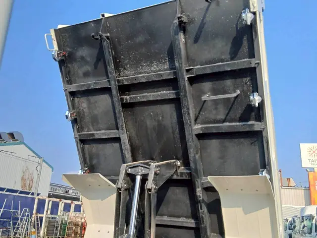 日野 レンジャー 2KG-FC2ABA(2WD)の写真13