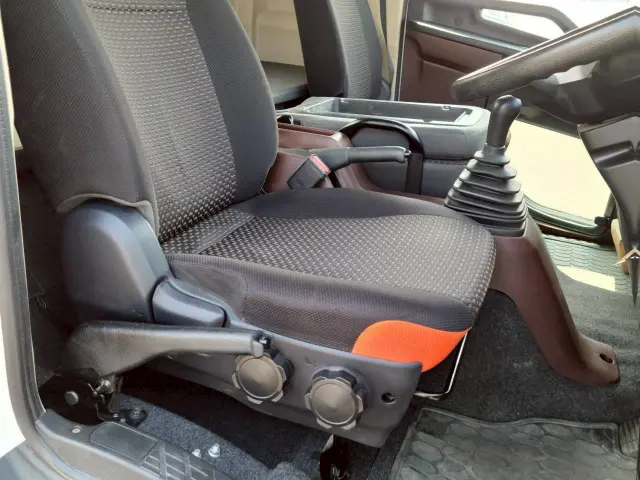日野 レンジャー 2PG-FD2ABA(2WD)の写真42