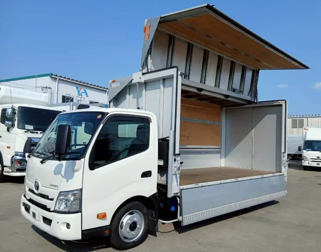 トヨタ ダイナ 2RG-XZU710(2WD)の写真1