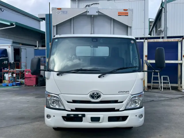 トヨタ ダイナ 2RG-XZU710(2WD)の写真2